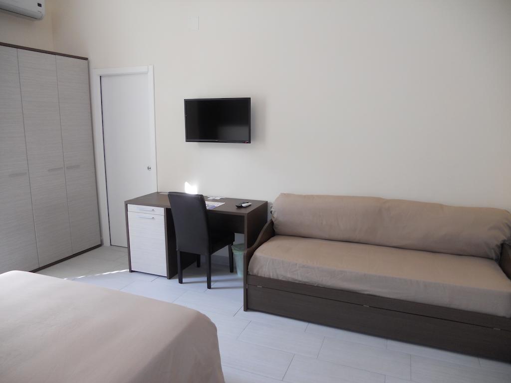 Sant'Agostino Affittacamere Reggio Calabria Habitación foto